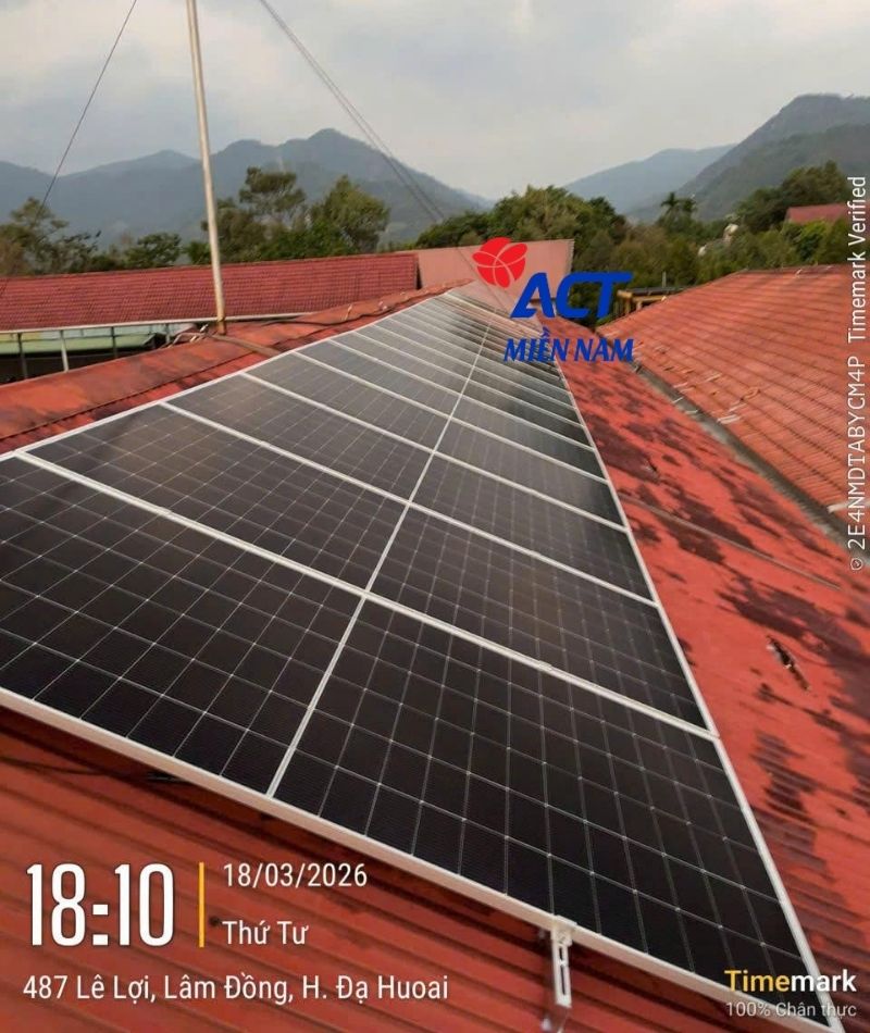 Tổng thầu thi công lắp đặt điện mặt trời trọn gói (EPC) 44 Hinh anh thuc te cua du an thi cong dien mat troi cho nha o img